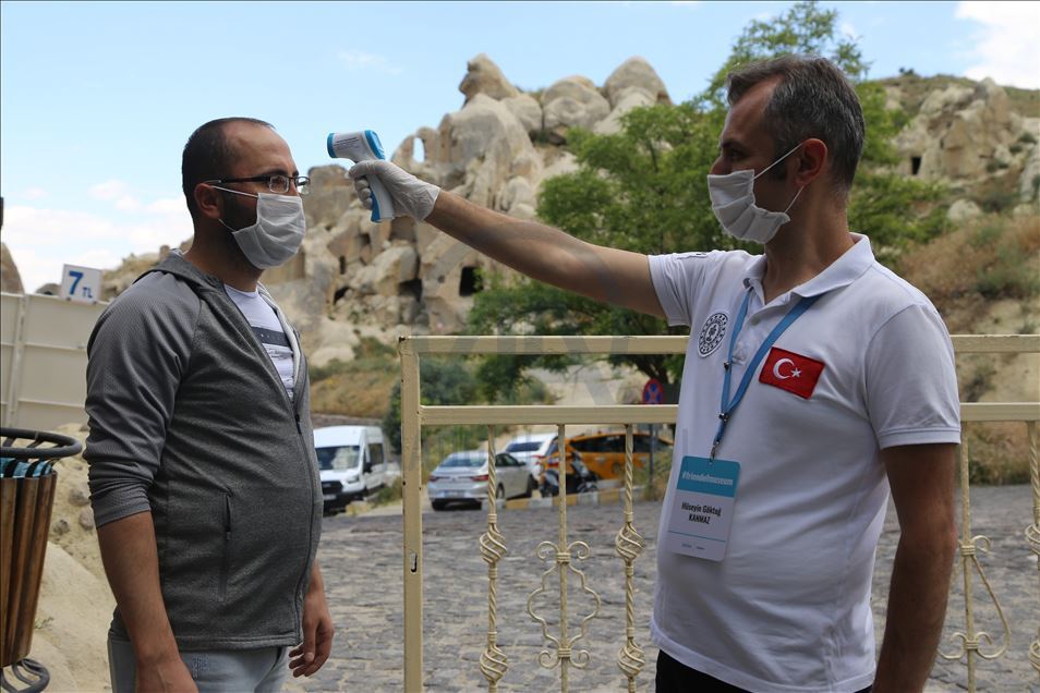 تركيا.. مدينة كبادوكيا التاريخية تعيد فتح أبوابها للزوار