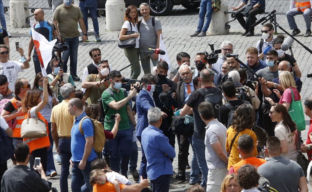 Italian Orange Vests movement protest against the government