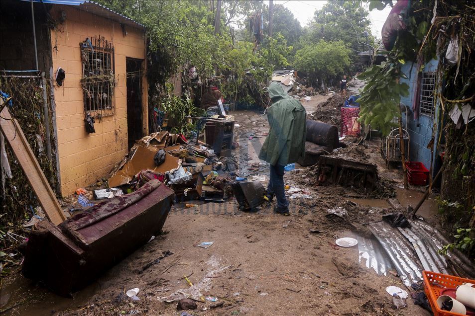 Жертвами шторма в Сальвадоре и Гватемале стали 17 человек 2