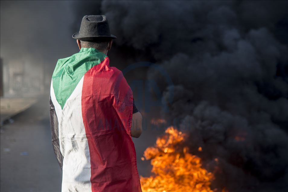В Судане чтят память демонстрантов, погибших год назад в Хартуме 16