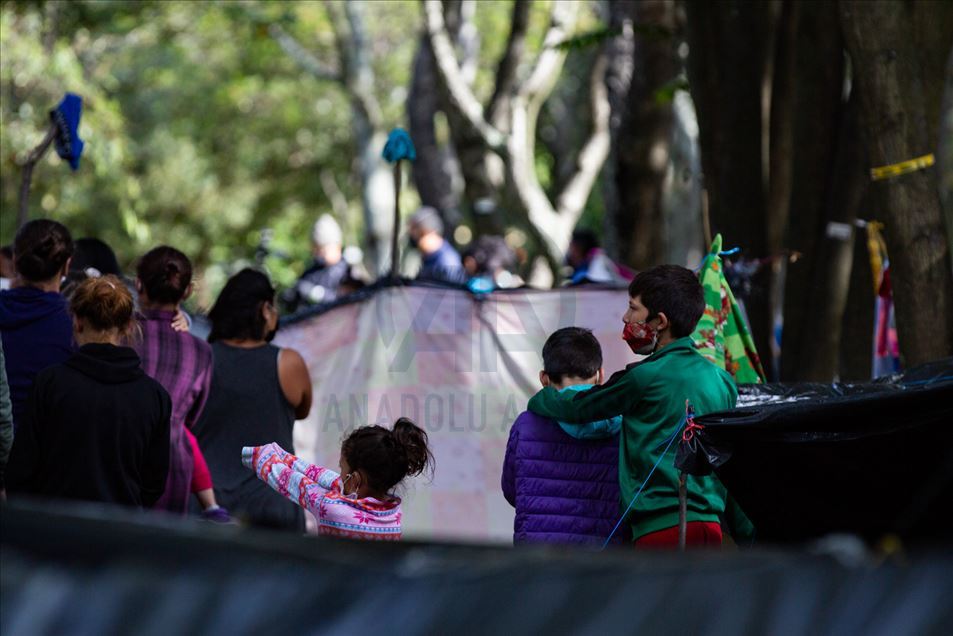 Colombia: venezolanos desalojados enfrentan otra crisis viviendo como personas sin hogar en un campamento durante la pandemia de COVID-19