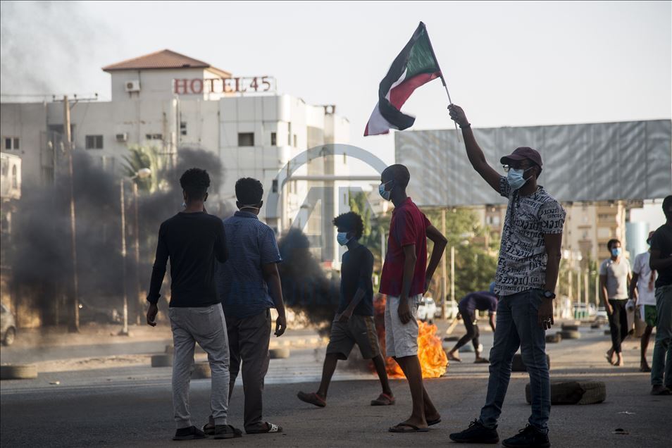 В Судане чтят память демонстрантов, погибших год назад в Хартуме 11