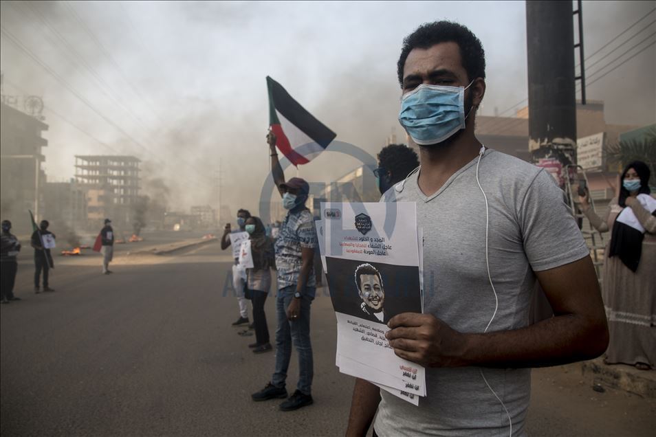 В Судане чтят память демонстрантов, погибших год назад в Хартуме 2
