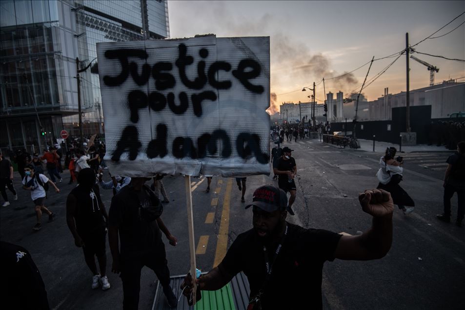 The Adama Traoré collective demonstrated infront of the TGI of Paris