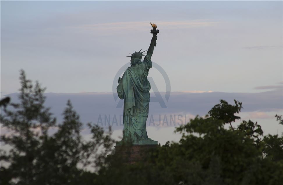 New York gökdelenleri ve Özgürlük Heykeli