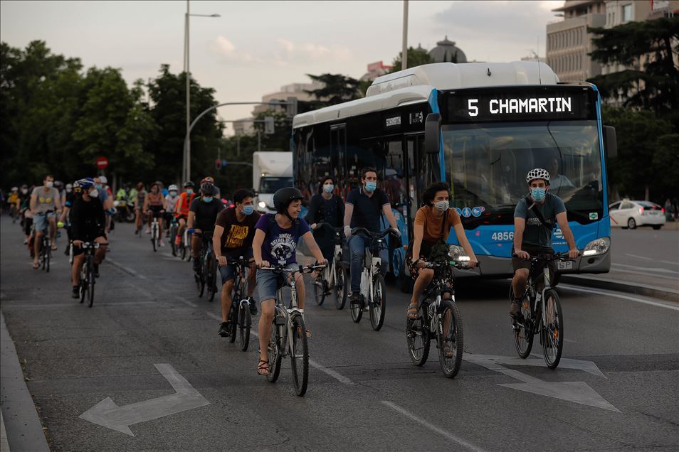 İspanya'da Dünya Bisiklet Günü etkinliği