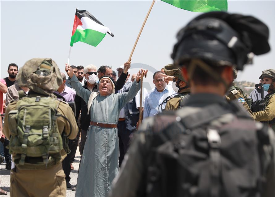 یورش نظامیان اسرائیل به تظاهرات فلسطینیان در کرانه باختری