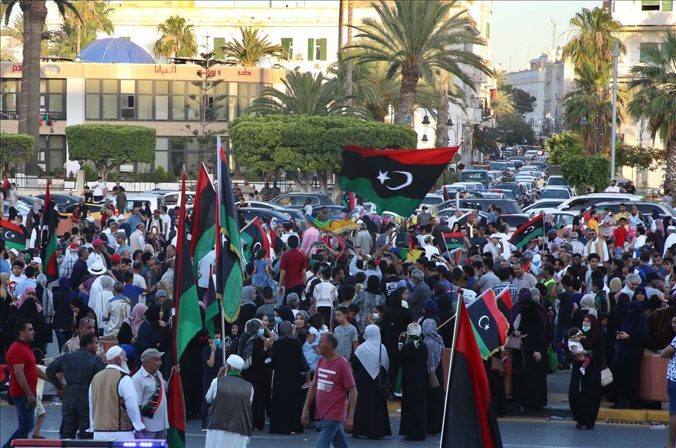 Libyalılar Terhune ve Beni Velid'in kontrol altına alınmasını kutladı