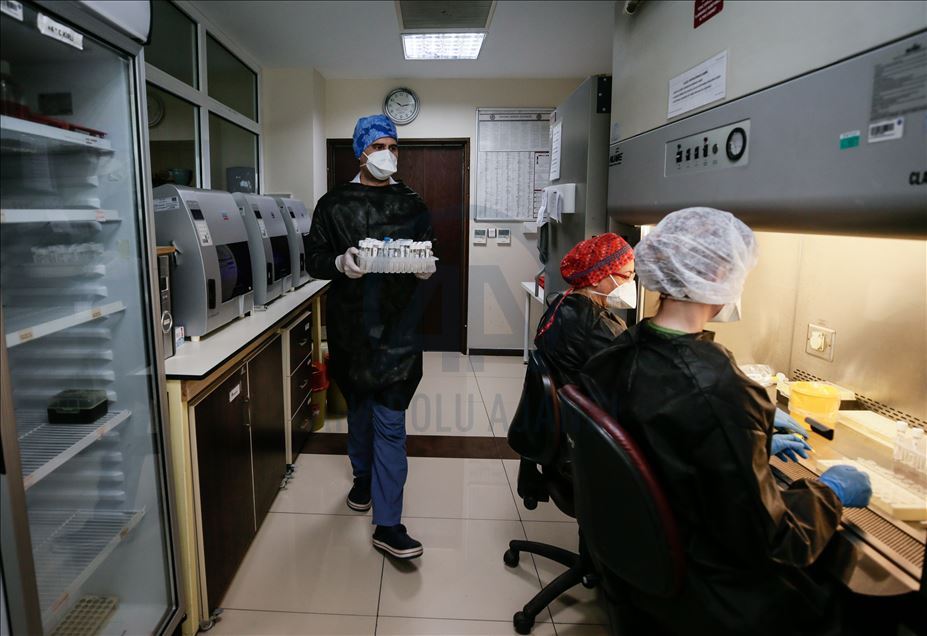 Kovid-19 testi yapan sağlık çalışanları tatil planı yapmıyor