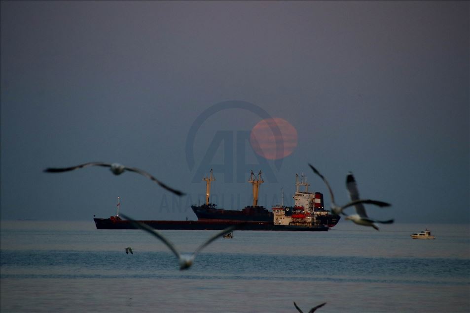 Tekirdağ'da dolunay 