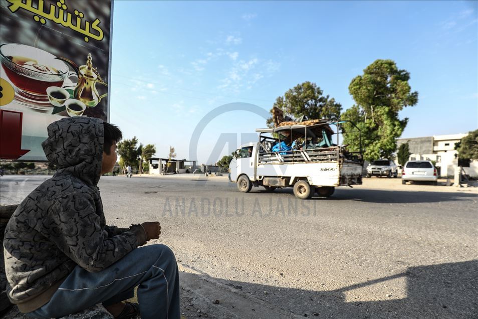 نزوح نحو 6 آلاف مدني جراء قصف روسي شمالي سوريا  