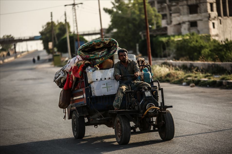 نزوح نحو 6 آلاف مدني جراء قصف روسي شمالي سوريا  