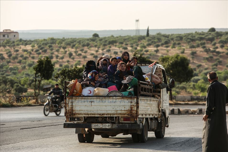 نزوح نحو 6 آلاف مدني جراء قصف روسي شمالي سوريا  