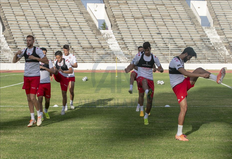 قدم: "نسور قرطاج" أول منتخب بالعالم يستأنف تدريباته