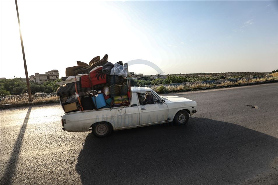 نزوح نحو 6 آلاف مدني جراء قصف روسي شمالي سوريا  