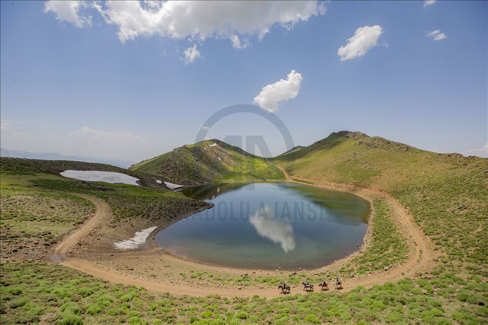 Elazığ ve Bingöl'ün "kalbi": Gerendal Gölü