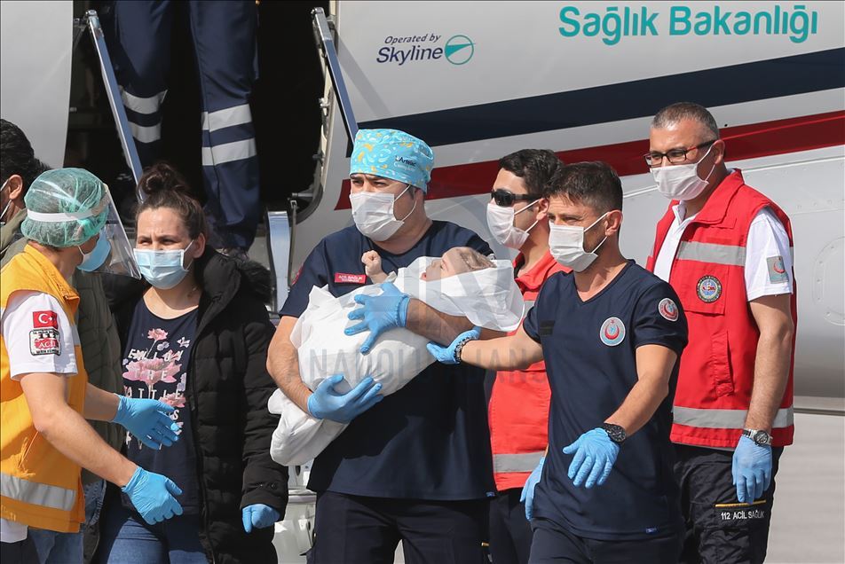 Conjoined twins arrive at Turkey after successful operation in UK