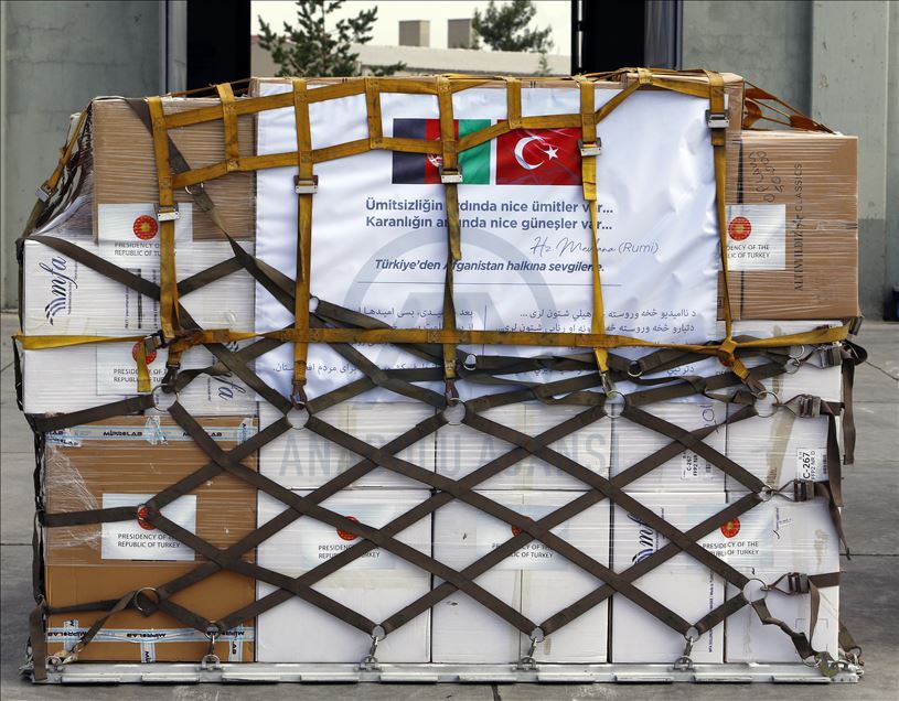 Türkiye'den Afganistan'a tıbbi yardım götüren uçak havalandı