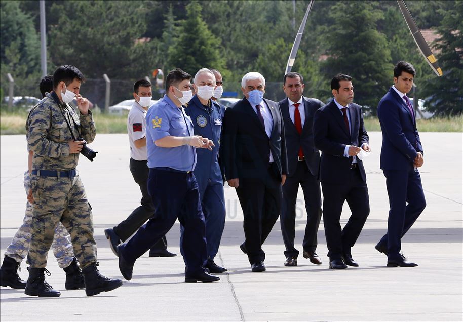 Türkiye'den Afganistan'a tıbbi yardım götüren uçak havalandı