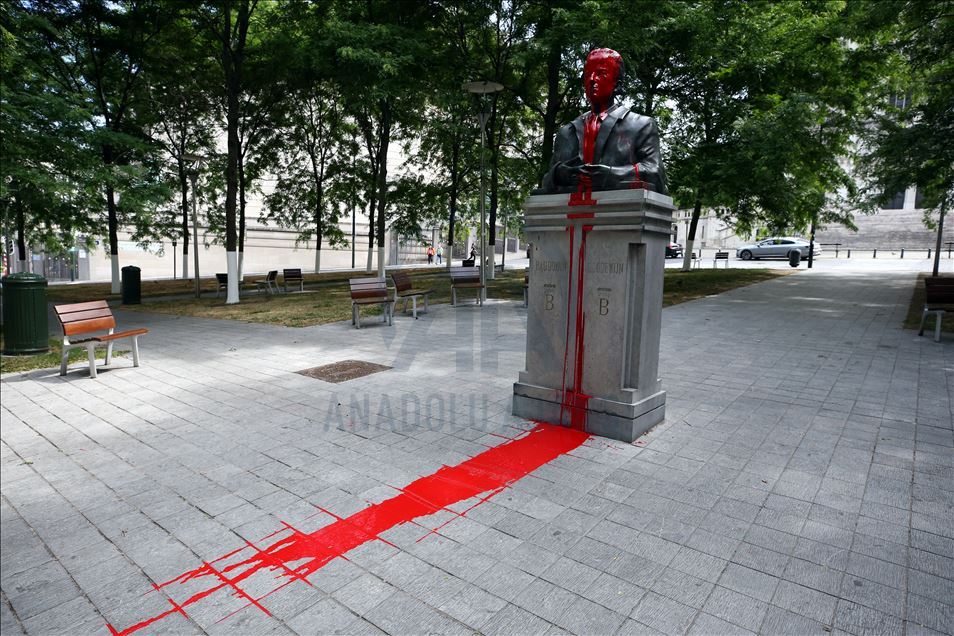 Statue of Belgian King Baudouin defaced in Brussels
