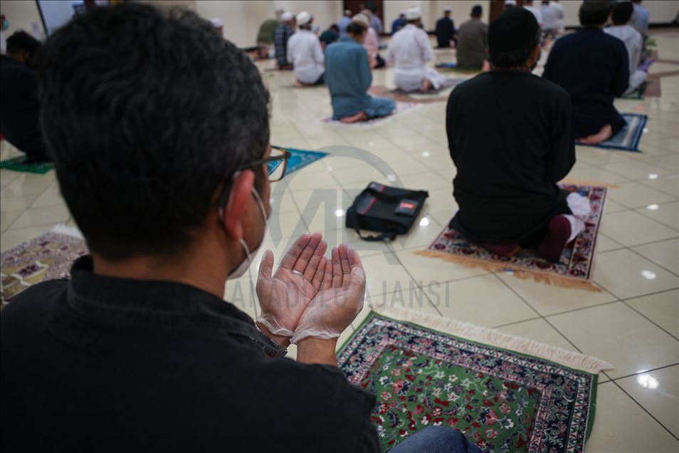 ABD'de aylar sonra ilk cuma namazı