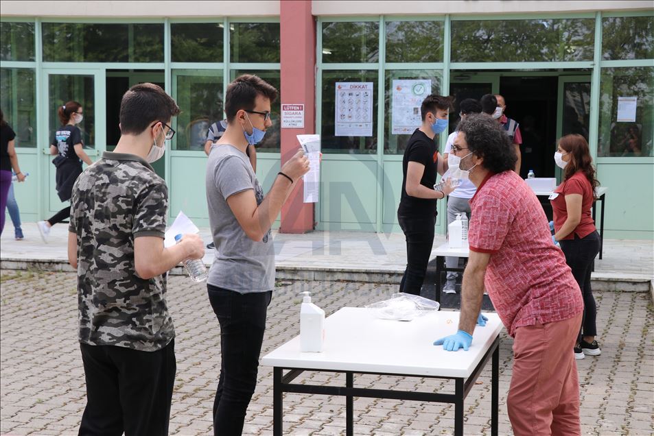 MSÜ Askeri Öğrenci Aday Belirleme Sınavı Kovid-19 tedbirleri alınarak yapıldı
