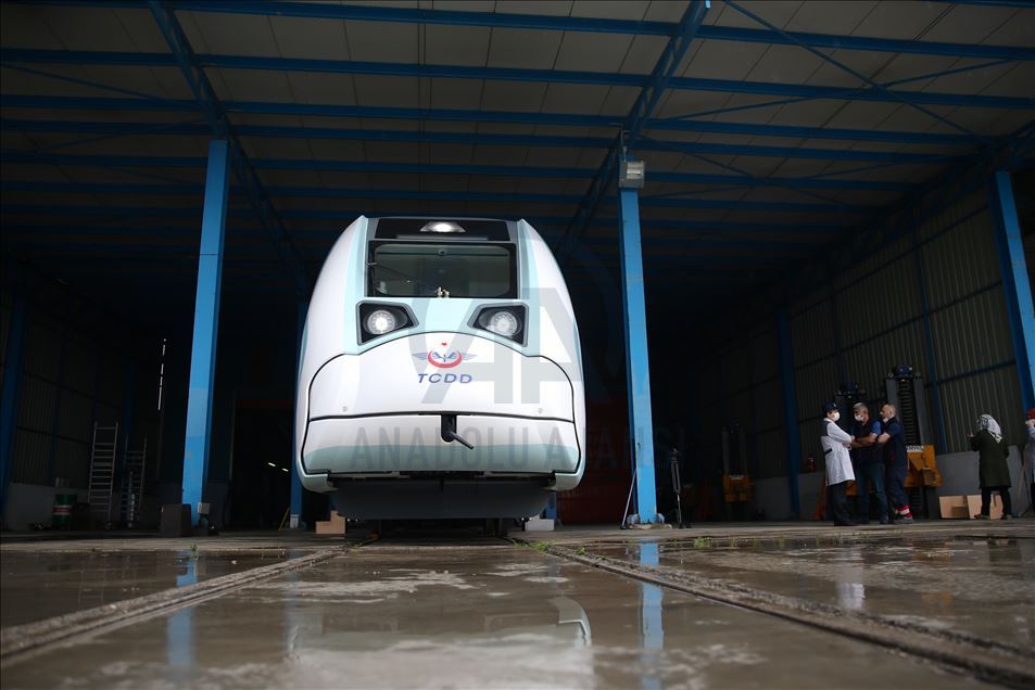 Milli elektrikli trenin 30 Ağustosta ray ve yol testlerine başlanacak