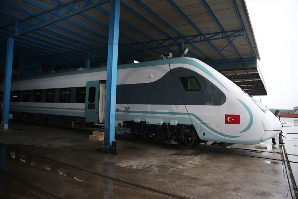 Milli elektrikli trenin 30 Ağustosta ray ve yol testlerine başlanacak