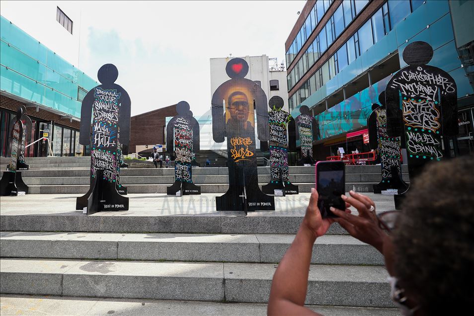 Одну из улиц в Бруклине расписали словами «Black Lives Matter»