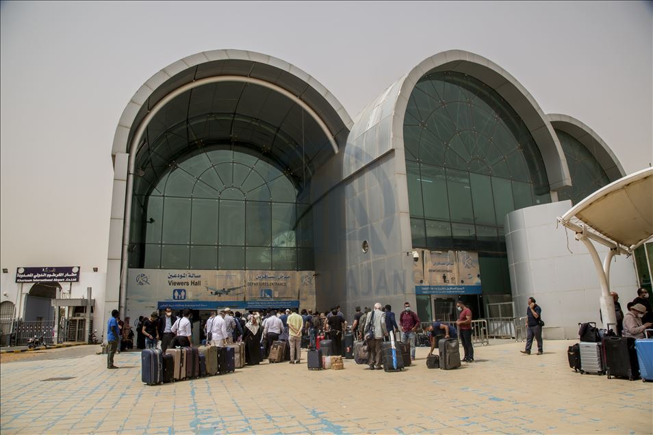 تركيا تجلي 286 من رعاياها في السودان