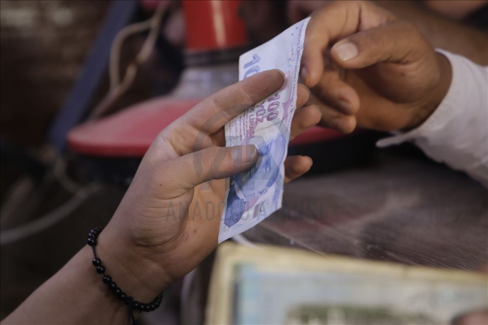 بدء تداول الليرة التركية في إدلب السورية