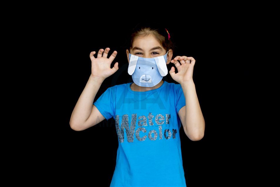 Diyarbakırlı kadınlardan kişiye özel maske tasarımı