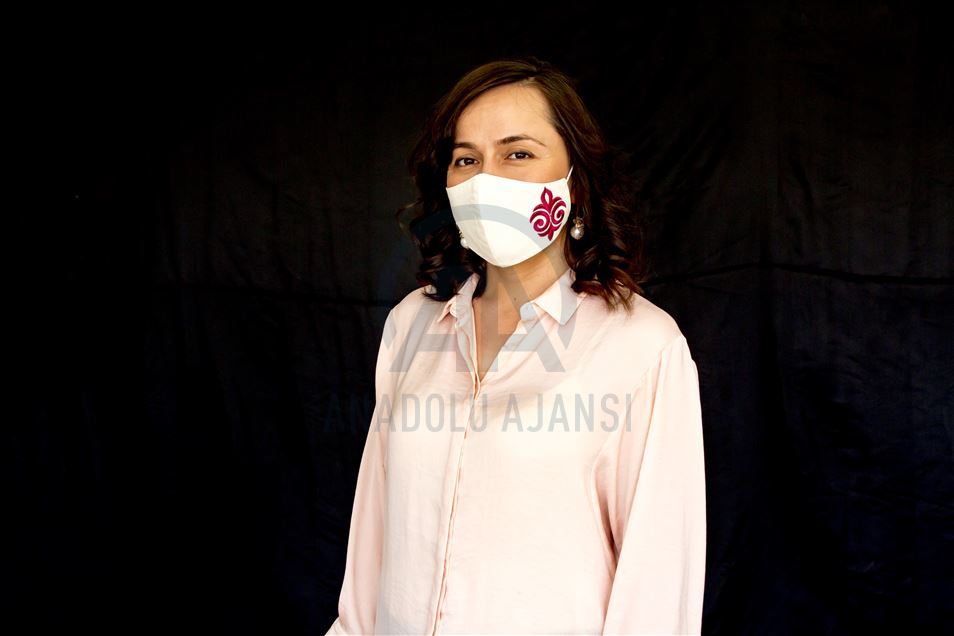 Diyarbakırlı kadınlardan kişiye özel maske tasarımı