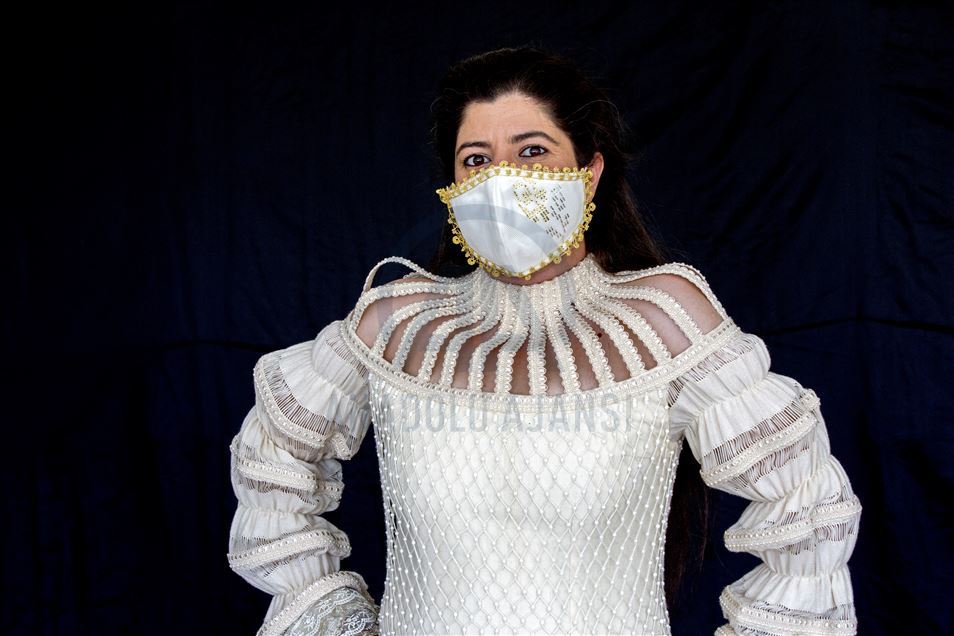 Diyarbakırlı kadınlardan kişiye özel maske tasarımı