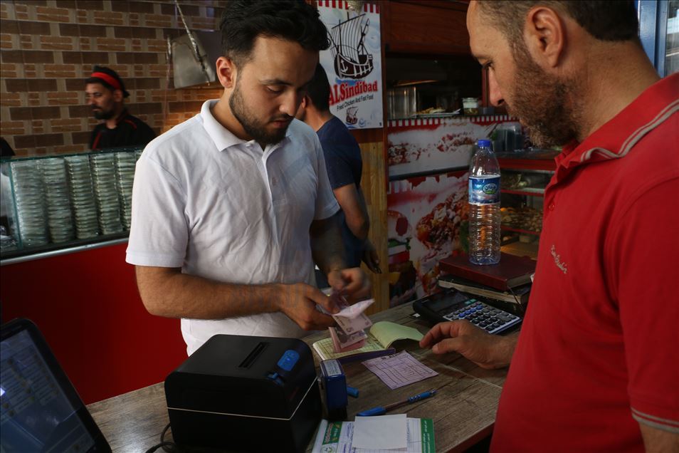 الليرة التركية تنعش أسواق إدلب السورية