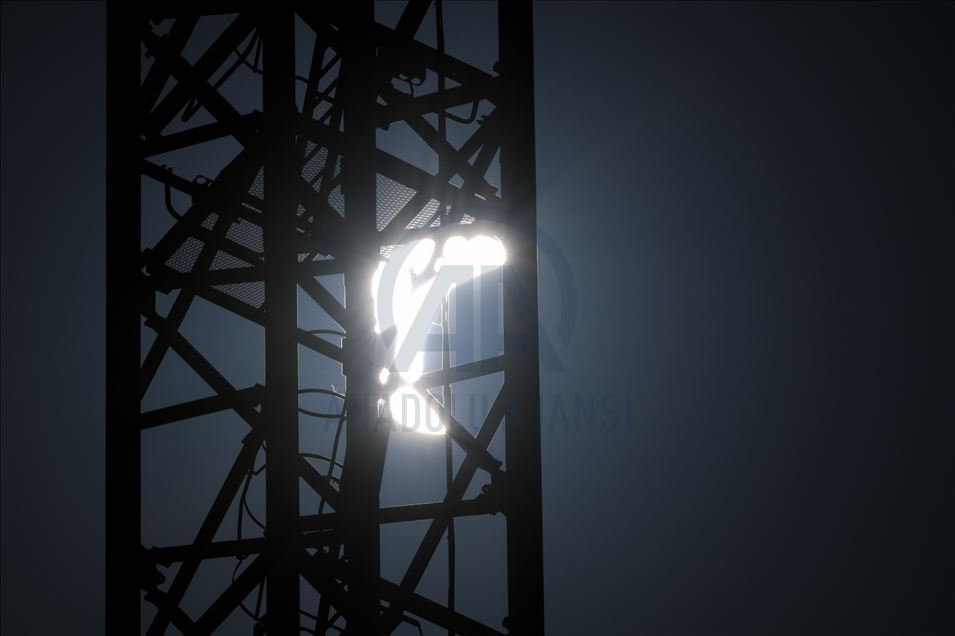 "حلقة النار" تزين كسوفا للشمس في دول عربية
