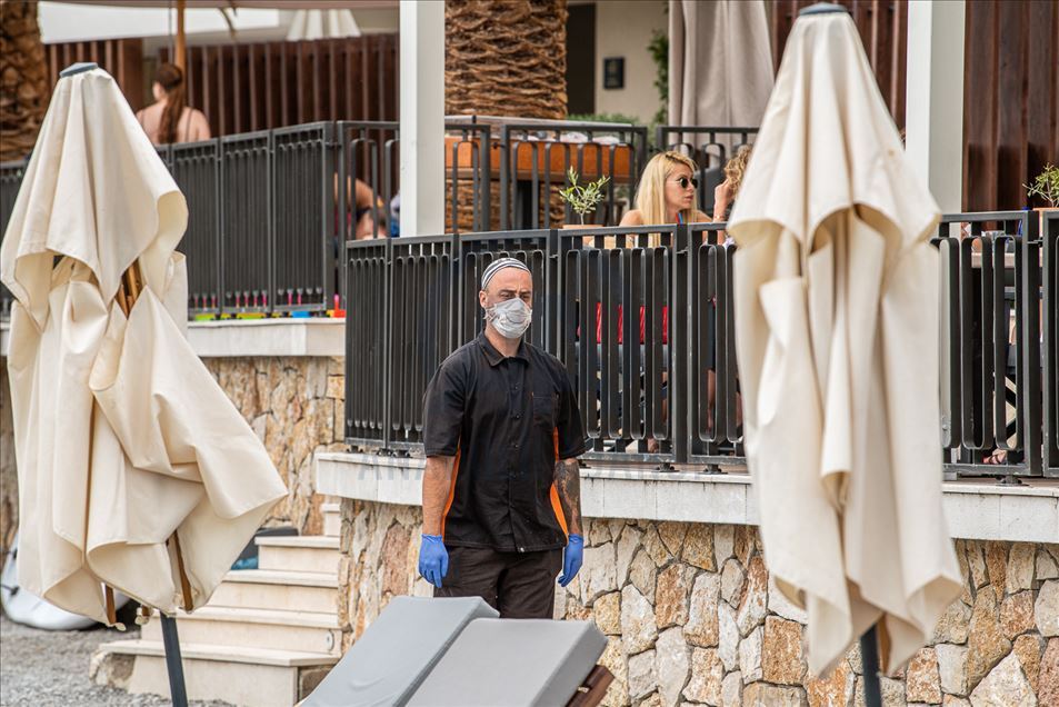 Koronavirus ispraznio crnogorsko primorje: U Herceg Novom ne pamte ovakvu sezonu