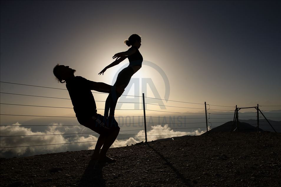 Peringatan Hari Yoga Internasional di Antalya, Turki