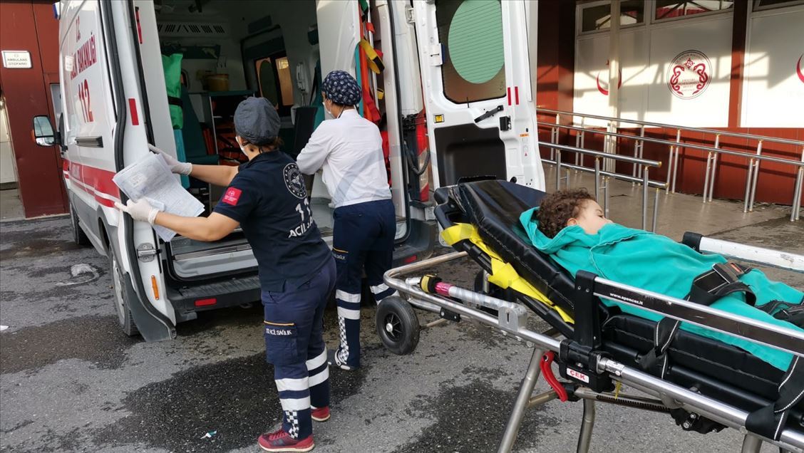 Esenyurt'ta su basan evden kurtarılan 3 çocuk hastaneye kaldırıldı