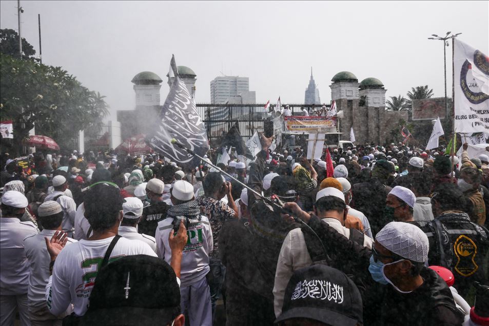 Demonstrasi menolak RUU Haluan Ideologi Pancasila
