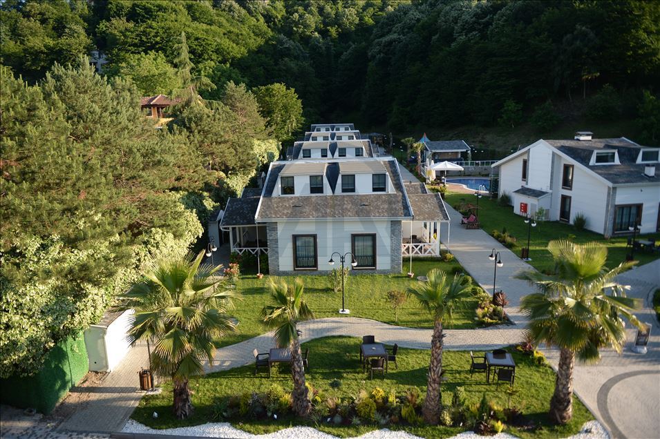 Sapanca'daki villa tipi otellere tatilci ilgisi