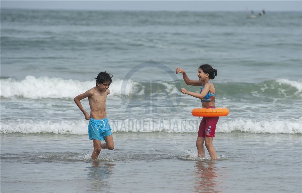 كورونا.. عودة الحياة إلى طبيعتها بالمغرب بعد تخفيف القيود
