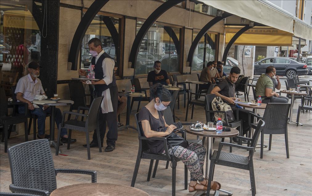 كورونا.. عودة الحياة إلى طبيعتها بالمغرب بعد تخفيف القيود
