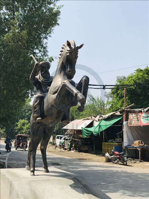 باكستان.. نصب تمثال "أرطغرل غازي" في لاهور