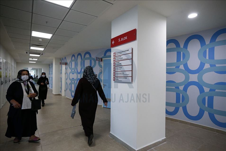 Dev sağlık merkezi Kovid-19'da lokomotif oldu