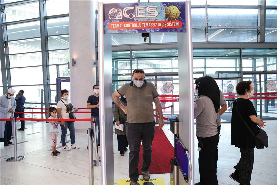 Dev sağlık merkezi Kovid-19'da lokomotif oldu