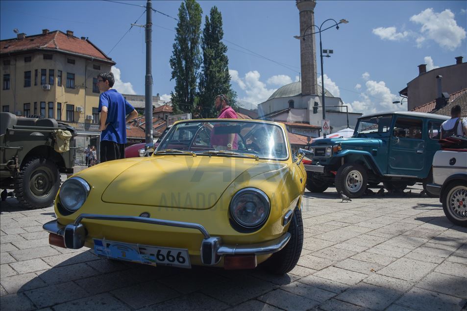 Međunarodni oldtimer cabrio skup u Sarajevu okupio učesnike iz nekoliko zemalja