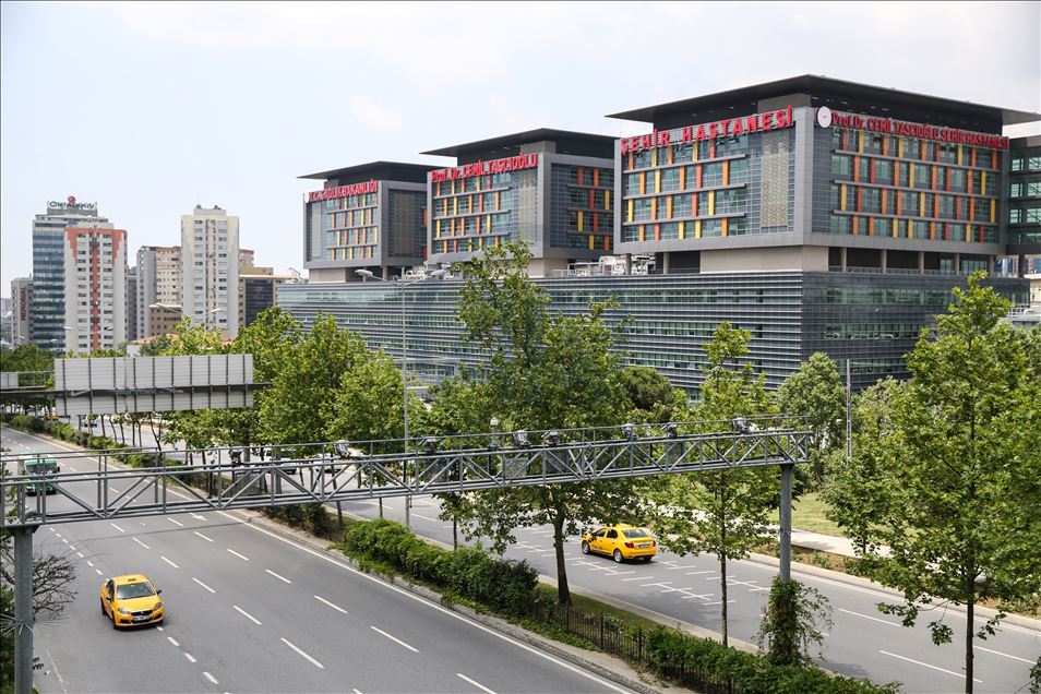 Dev sağlık merkezi Kovid-19'da lokomotif oldu