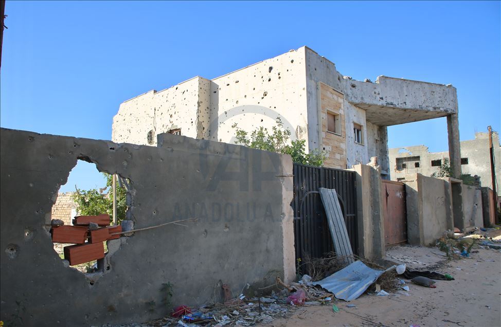 Pas tërheqjes, milicitë e Haftarit lanë mbrapa shkatërrim të madh në Tripoli