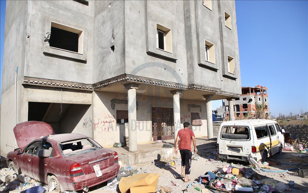 Pas tërheqjes, milicitë e Haftarit lanë mbrapa shkatërrim të madh në Tripoli